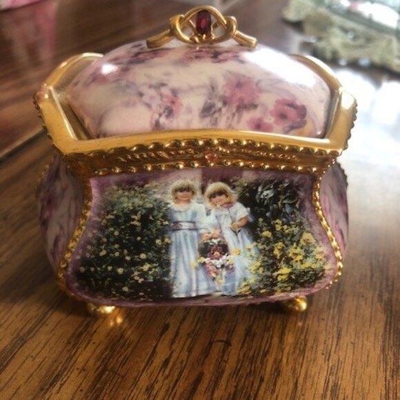 Sandra Kuck My Sister My Friend  Music Box Herloom - Picture 1 of 6